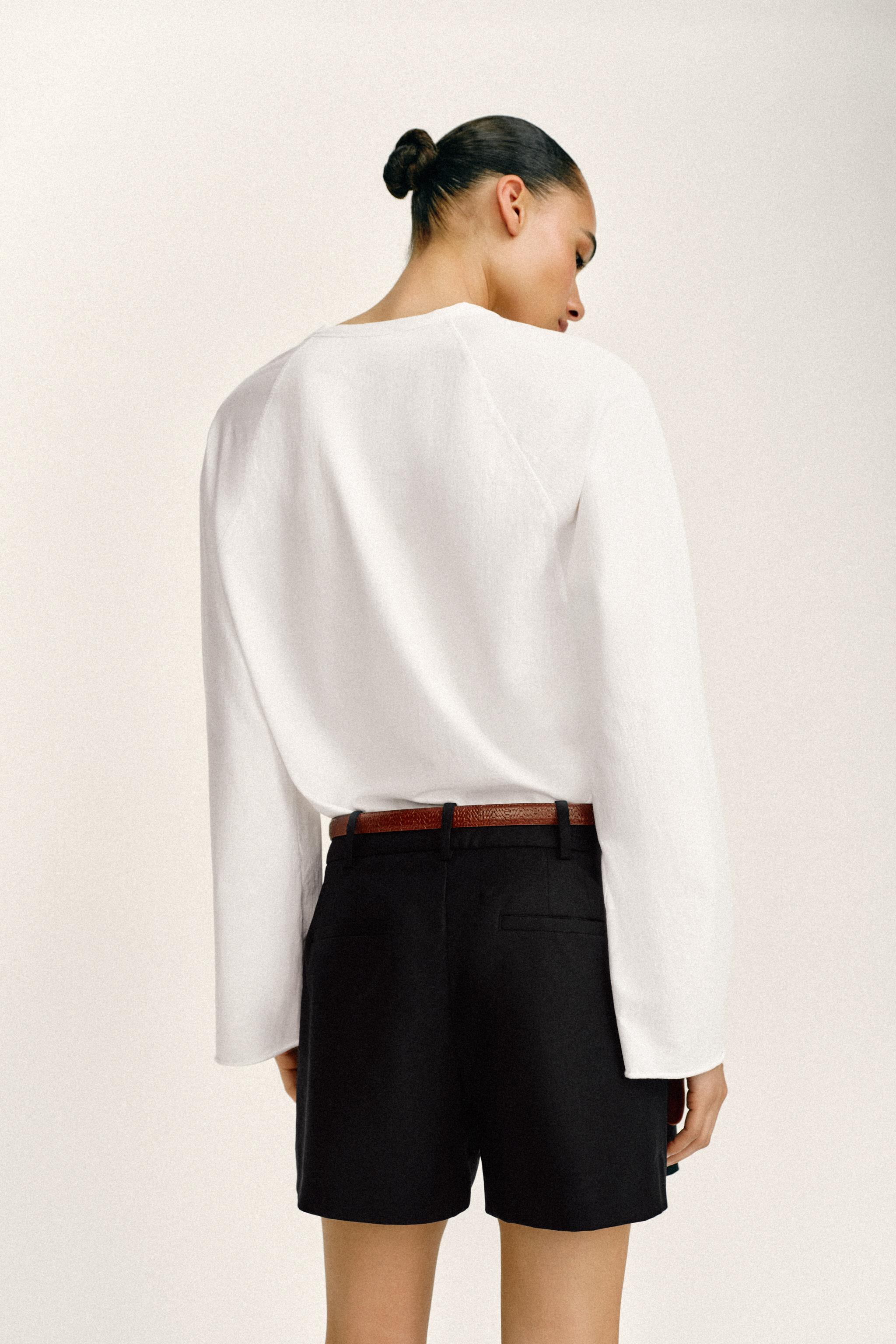 BELTED PLEATED SHORTS